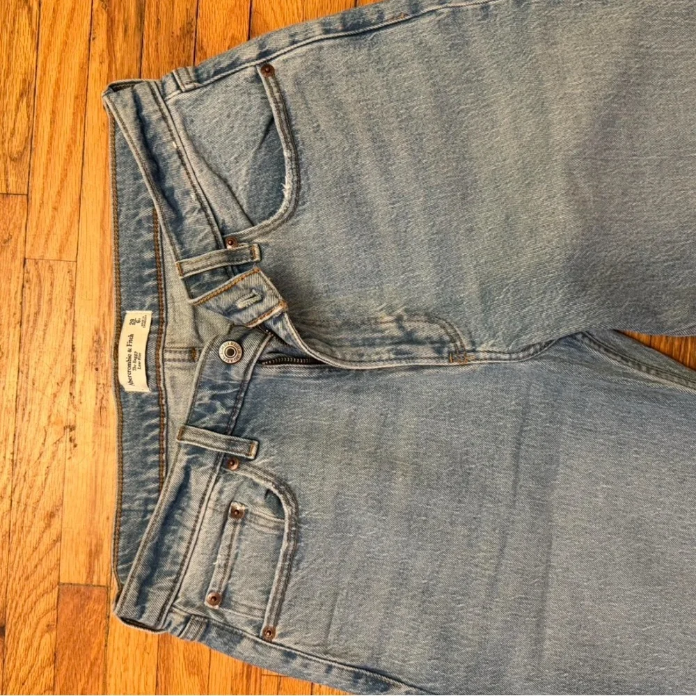 Abercrombie & Fitch Low rise jeans - Picture 3 of 4